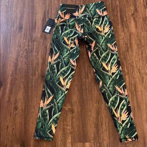 NWT BCBG MaxAzria Active Leggings Floral Print Size Small - Picture 7 of 10